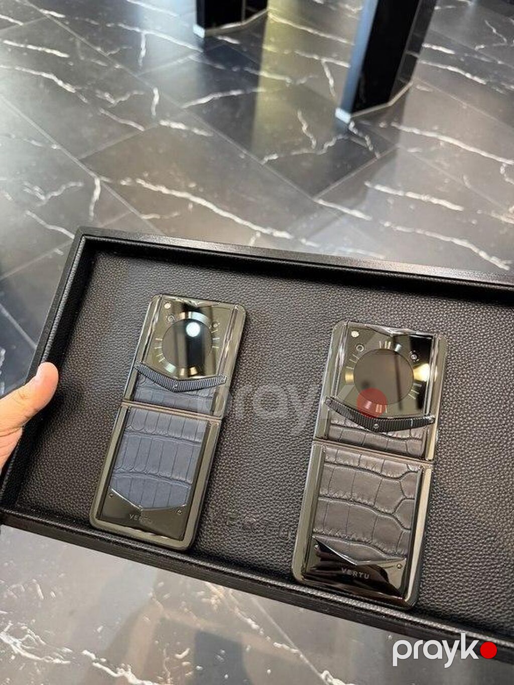 Vertu 512 GB, rəng - Qara, Zəmanət — Vertu, Bakı (9)