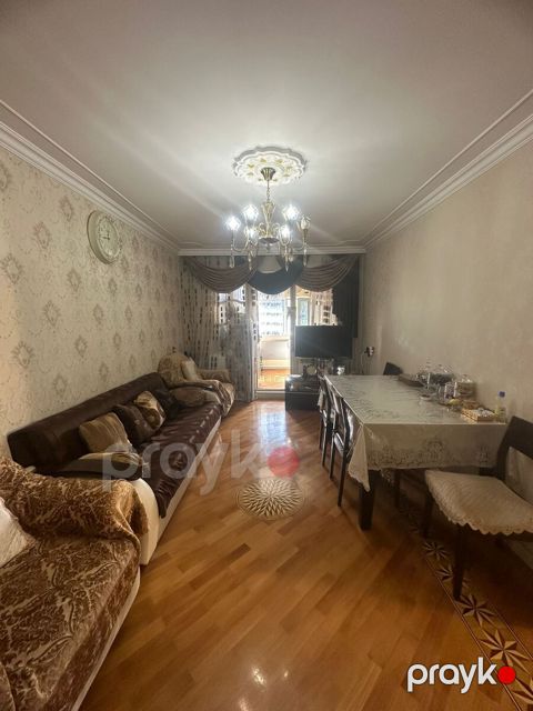 Satılır 2 otaqlı köhnə tikili 60 m² — Bakı