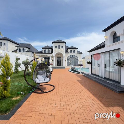Satılır 5 otaqlı həyət evi/bağ evi 350 m² — Bakı