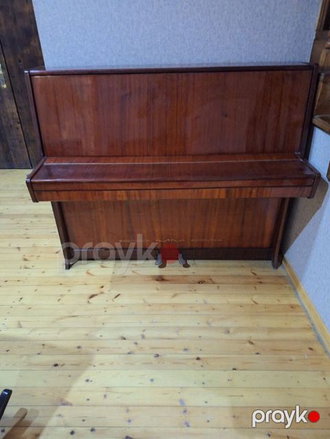 Salam əla Piano vəziyətdədir. Sadəcə köklənməyə ehtiyac var — Bakı
