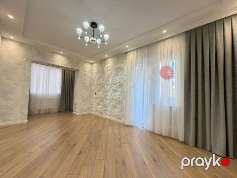 Satılır 2 otaqlı köhnə tikili 65 m² — Bakı