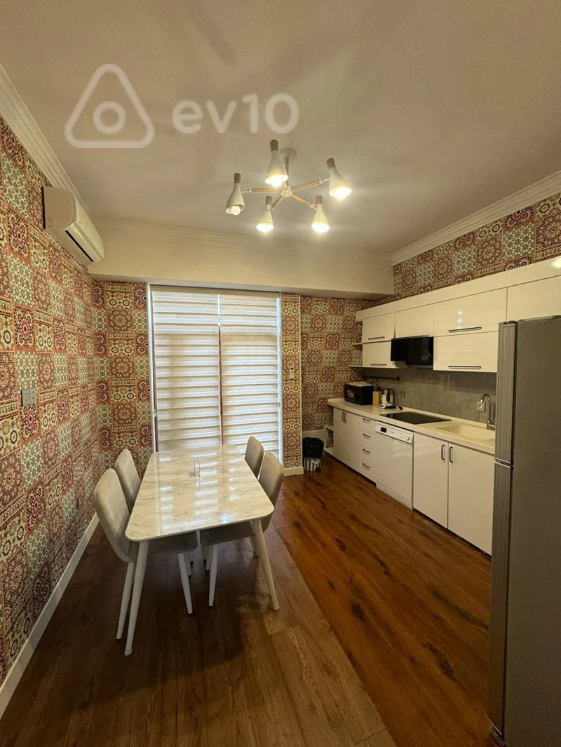 4 otaqlı mənzil, 150 m², 1-ci Yaşıl Ada küçəsi — kirayə — Mənzil, Bakı (6)
