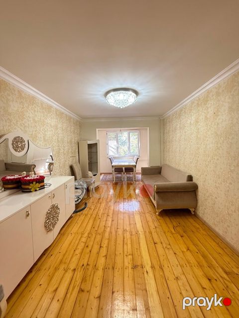 3-otaqlı mənzil, Neftçilər m., 70 m² — Bakı