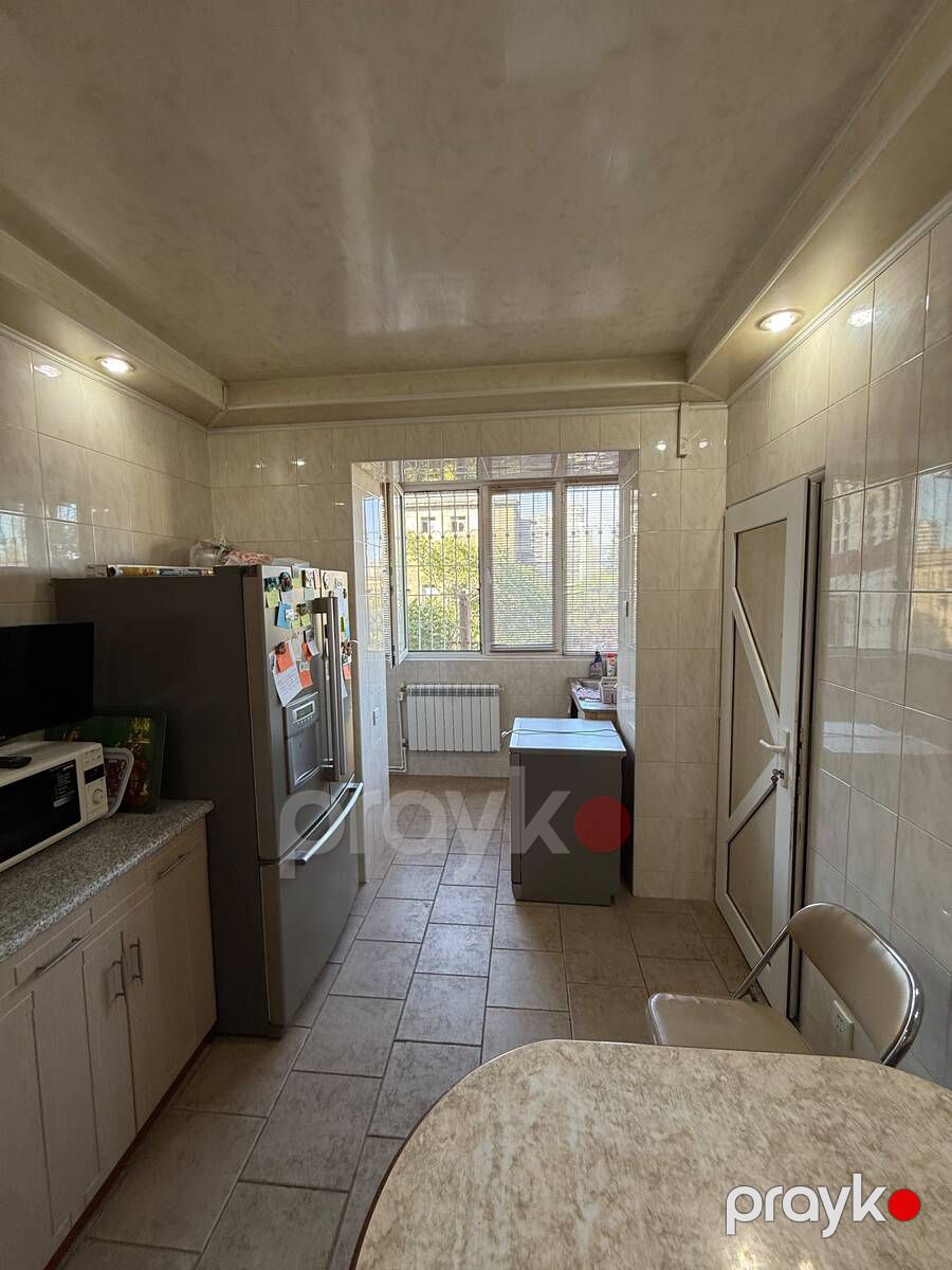 Satılır 4 otaqlı köhnə tikili 115 m² — Mənzil, Bakı (12)