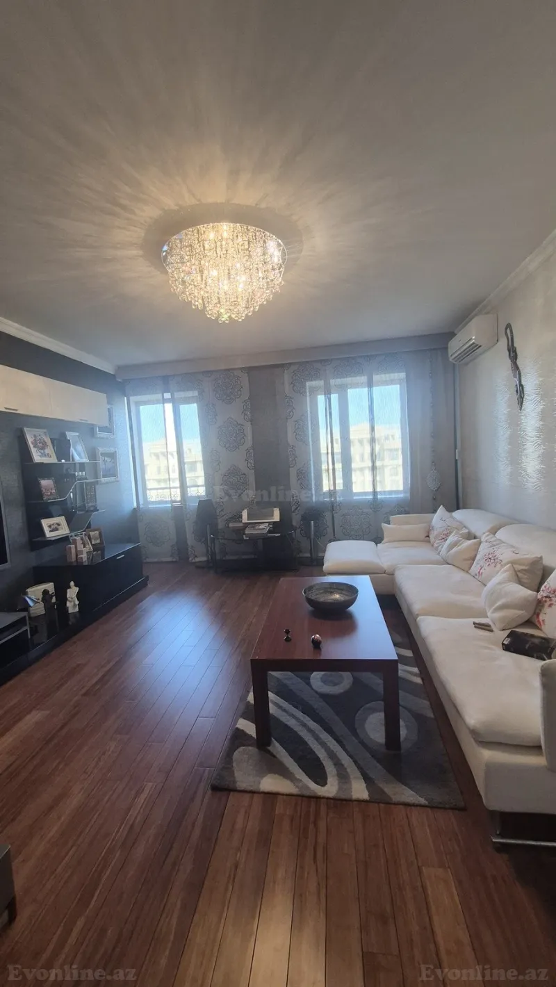 Satılır 3 otaqlı Mənzil Köhnə tikili 101 m² Bakı, Səbail r — Mənzil, Bakı (3)
