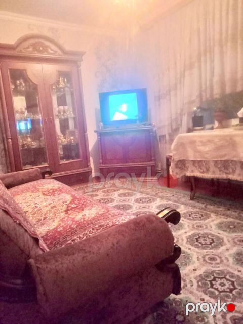 Satılır 1 otaqlı köhnə tikili 40 m² — Bakı