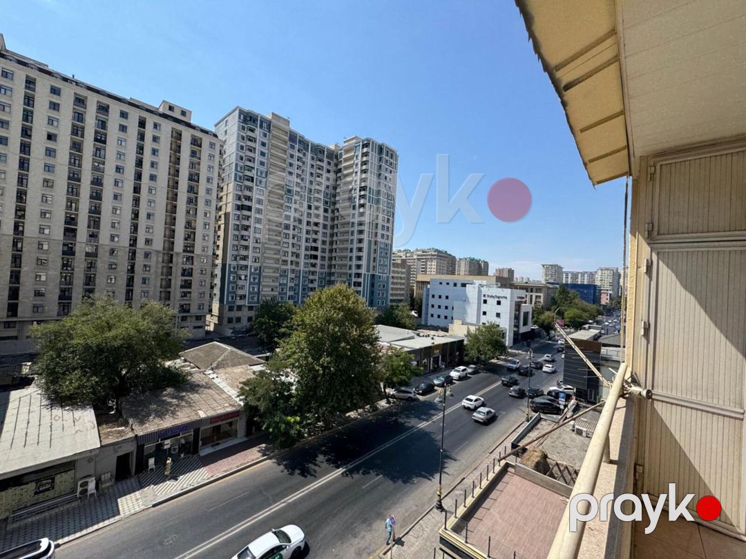 Satılır 4 otaqlı köhnə tikili 105 m² — Mənzil, Bakı (3)