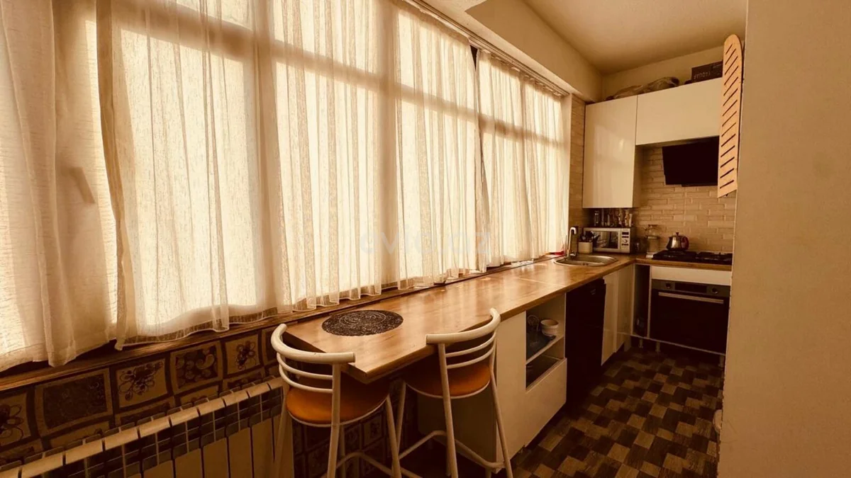 Kirayə 3 otaqlı mənzil Yasamalda — Mənzil, Bakı (8)