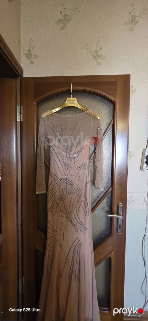 Zərif axşam donu - Rəng: çəhrayı-bej (nude ton) - Fason: uzun, yüngül — Bakı