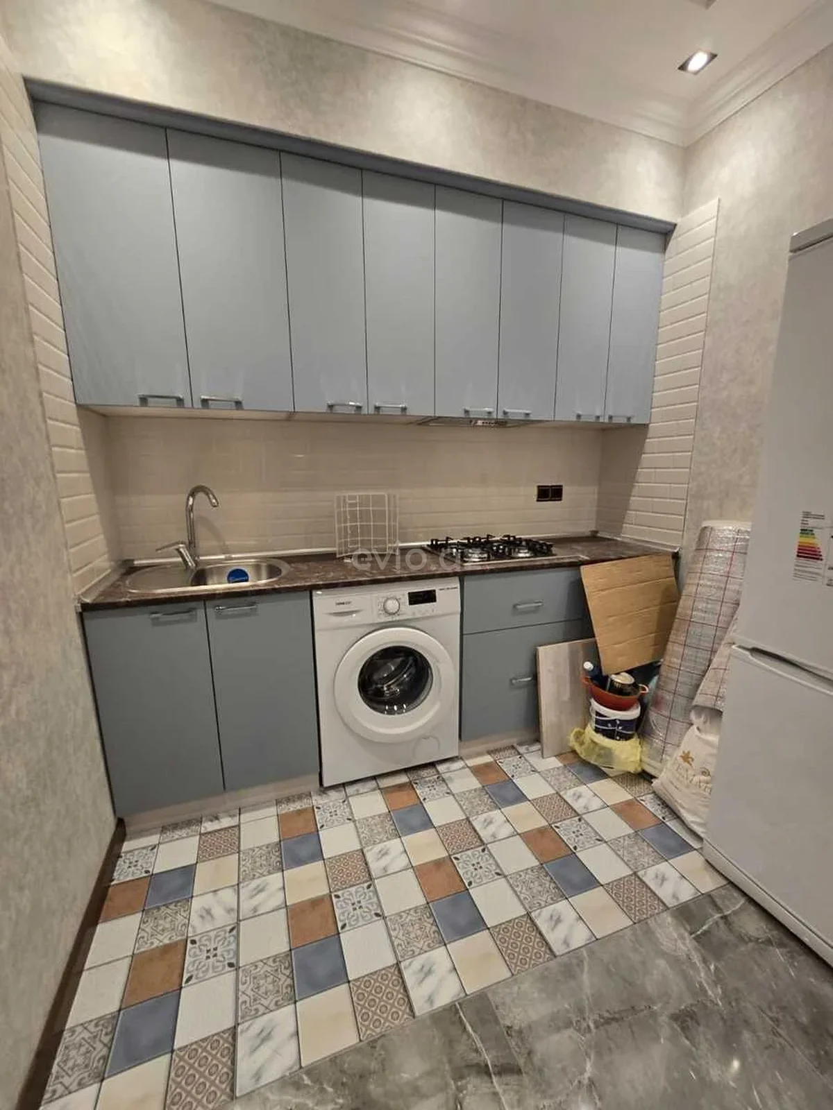 Kirayə 3 otaqlı mənzil Neftçilər metrosu yaxınlığında — Mənzil, Bakı (9)