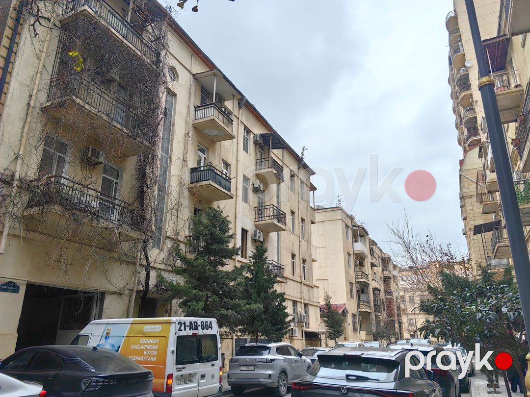 Satılır 2 otaqlı köhnə tikili 57 m² — Mənzil, Bakı (2)