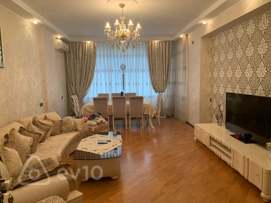 3 otaqlı mənzil, 150 m², İsmayıl Qutqaşınlı Küçəsi — kirayə — Bakı