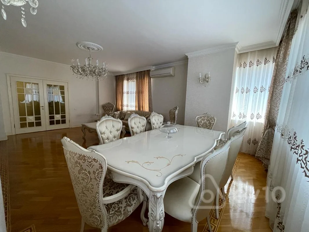 3 otaqlı mənzil, 137 m², Natiq Əliyev küçəsi 50, — kirayə — Bakı