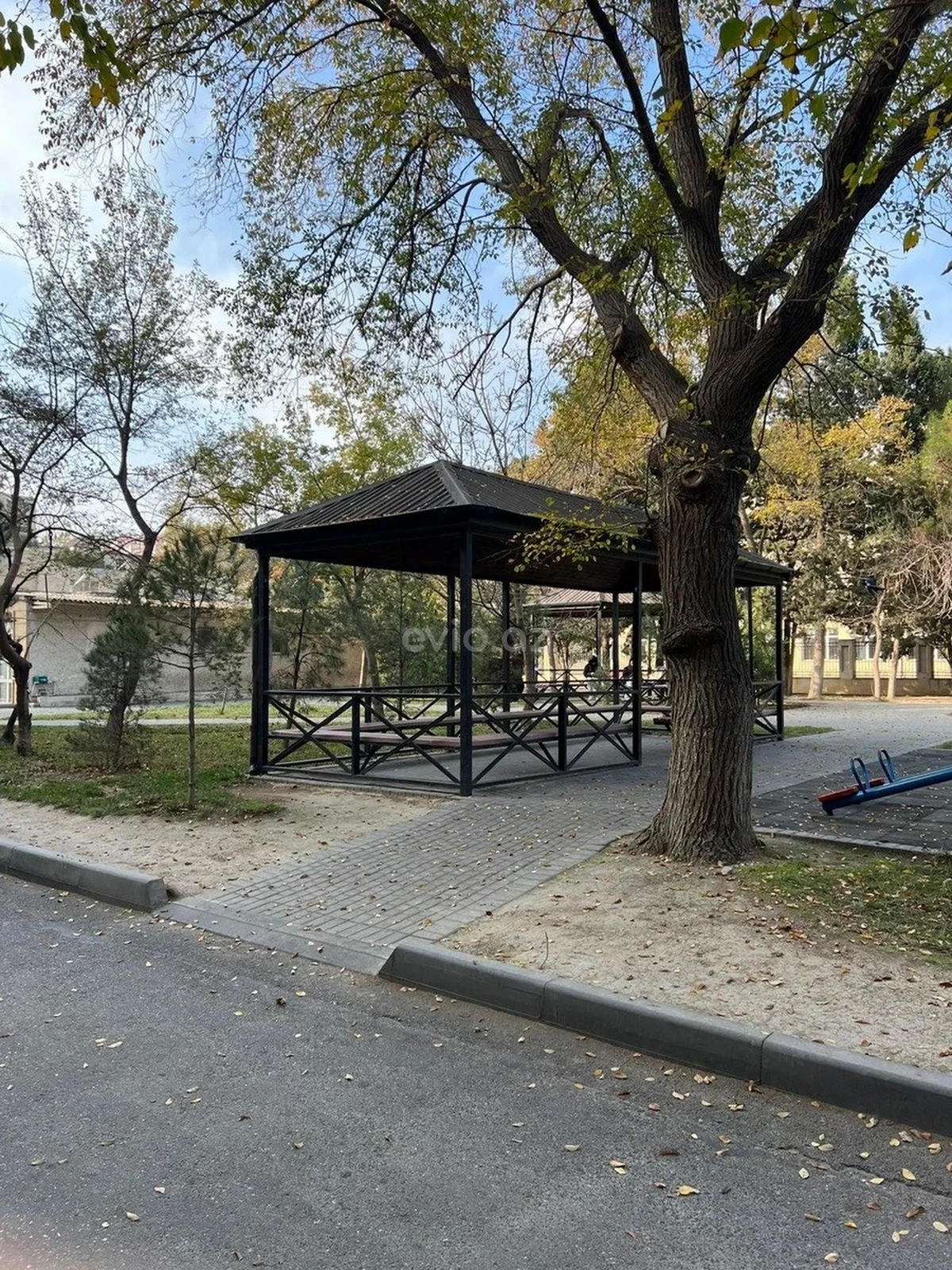 Kirayə 2 otaqlı mənzil Nəsimi metrosu yaxınlığında — Mənzil, Bakı (12)