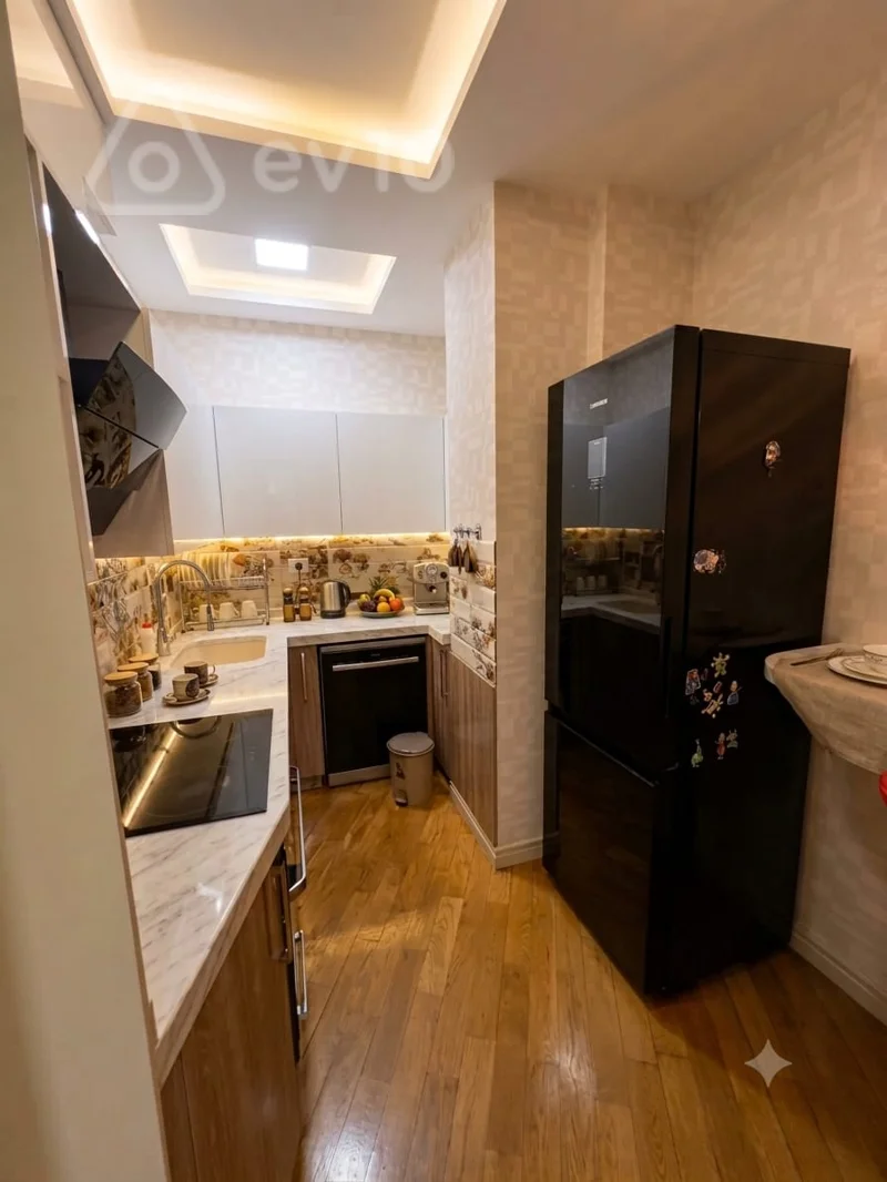 3 otaqlı mənzil, 105 m², Xəqani Rüstəmov küçəsi — kirayə — Mənzil, Bakı (5)