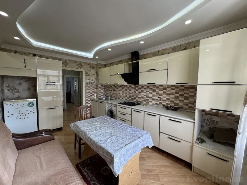 Satılır 3 otaqlı Mənzil Köhnə tikili 90 m² Bakı, Xətai r., Əhmədli m — Mənzil, Bakı (4)