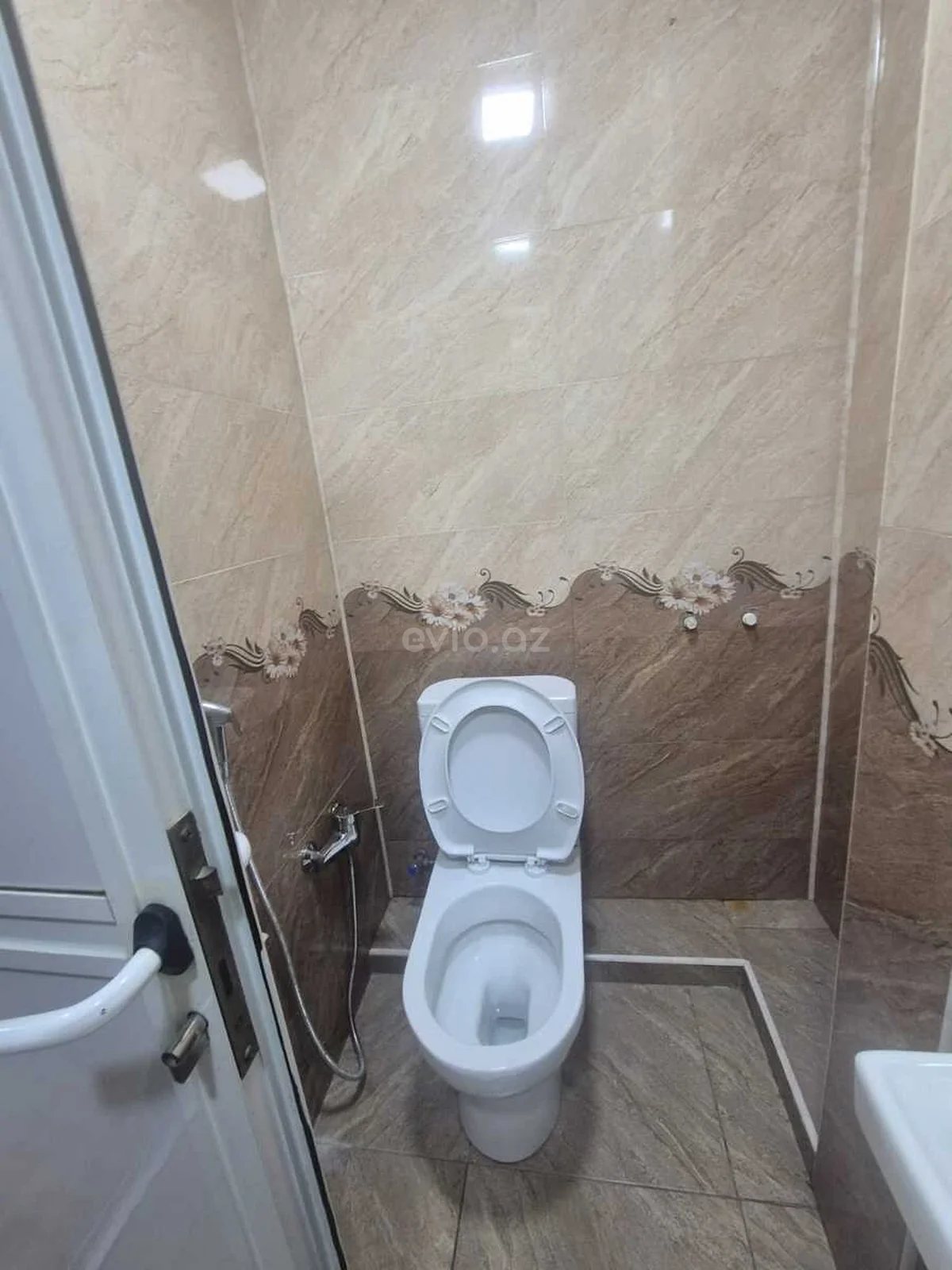 Kirayə 2 otaqlı mənzil Azadlıq prospekti metrosu yaxınlığında — Mənzil, Bakı (10)