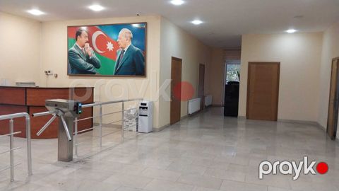 Satılır obyekt 1590 m² — Bakı