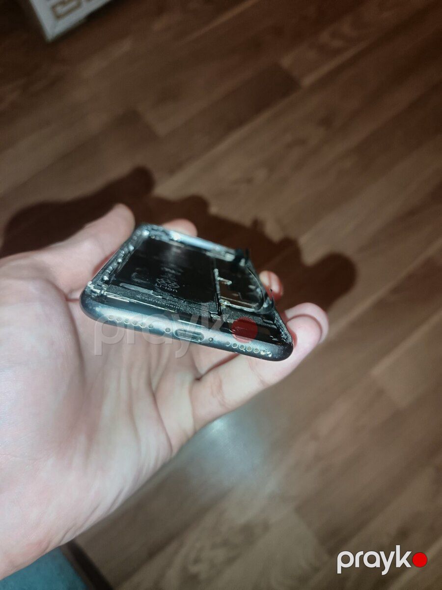 Apple iPhone 8 Space Gray 256GB ehtiyat hissəsi — Smartfonlar, Ağcabədi (3)