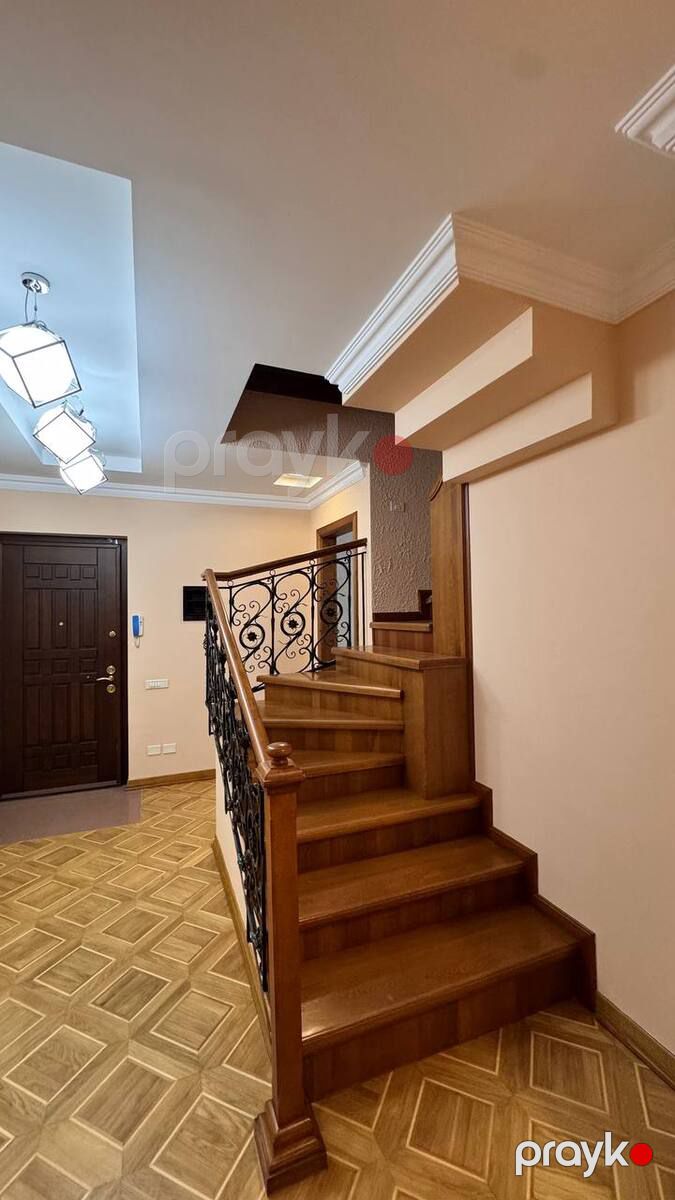İcarəyə verilir 7 otaqlı köhnə tikili 250 m² — Mənzil, Bakı (2)