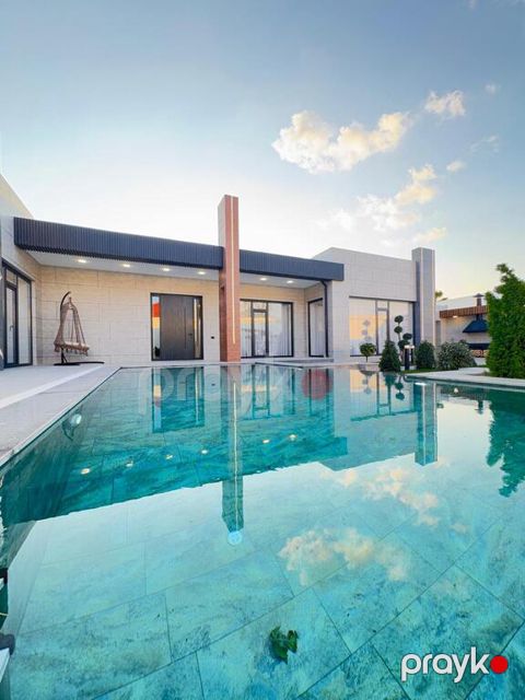 Satılır 6 otaqlı həyət evi/bağ evi 280 m² — Bakı