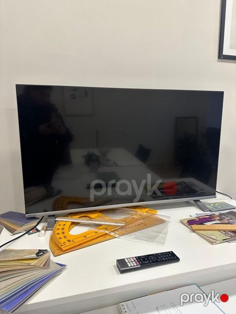Toshiba Smart TV – 102 ekran (təxminən 40 düym). Smart funksiyalarla — Bakı