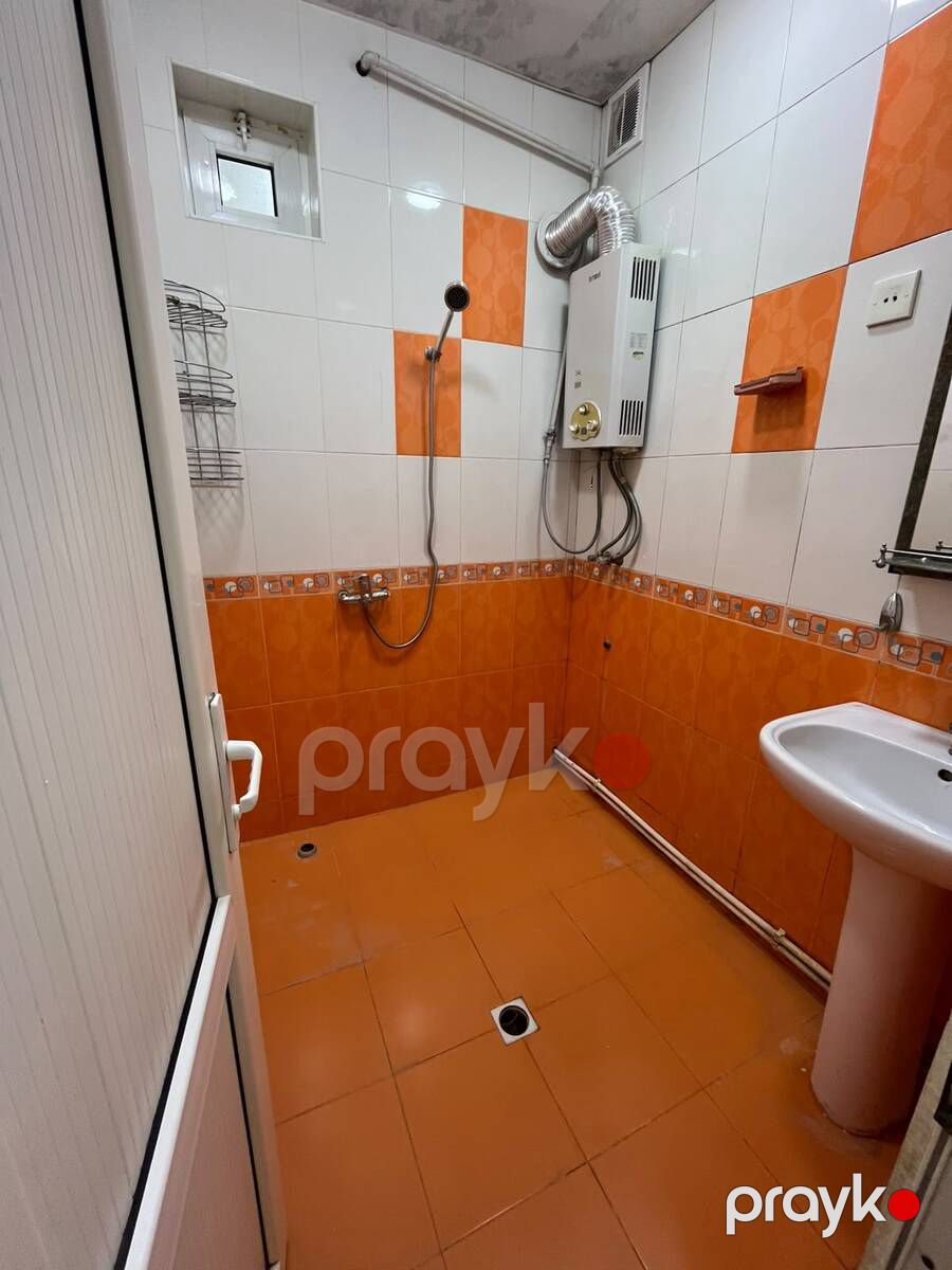 Satılır 2 otaqlı köhnə tikili 58 m² — Mənzil, Bakı (11)