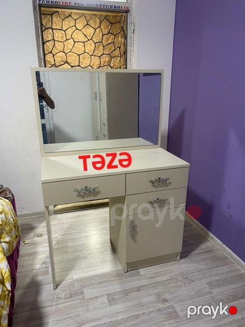 Komod — Bakı