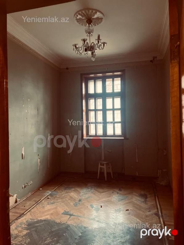 Satılır 6 otaqlı Bina evi menzil (Köhnə tikili), 160 m², Nərimanov rayonu — Mənzil, Bakı (8)