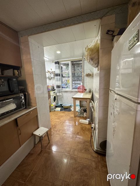 Satılır 3 otaqlı köhnə tikili 100 m² — Bakı