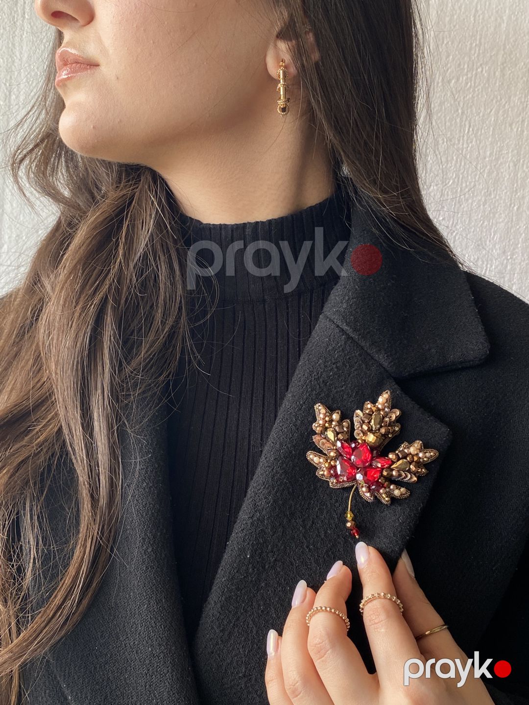 Bəzək sancağı, qızılı/qırmızı — Mallar, Bakı (2)