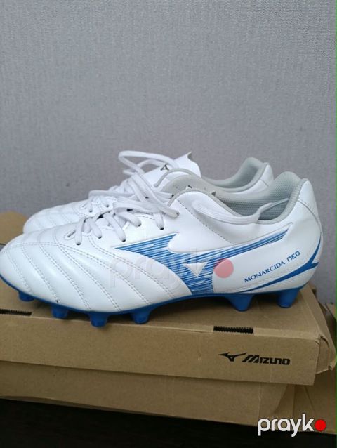 Mizuno Monarcida Neo futbol butsası - Model: Mizuno Monarcida Neo — Bakı