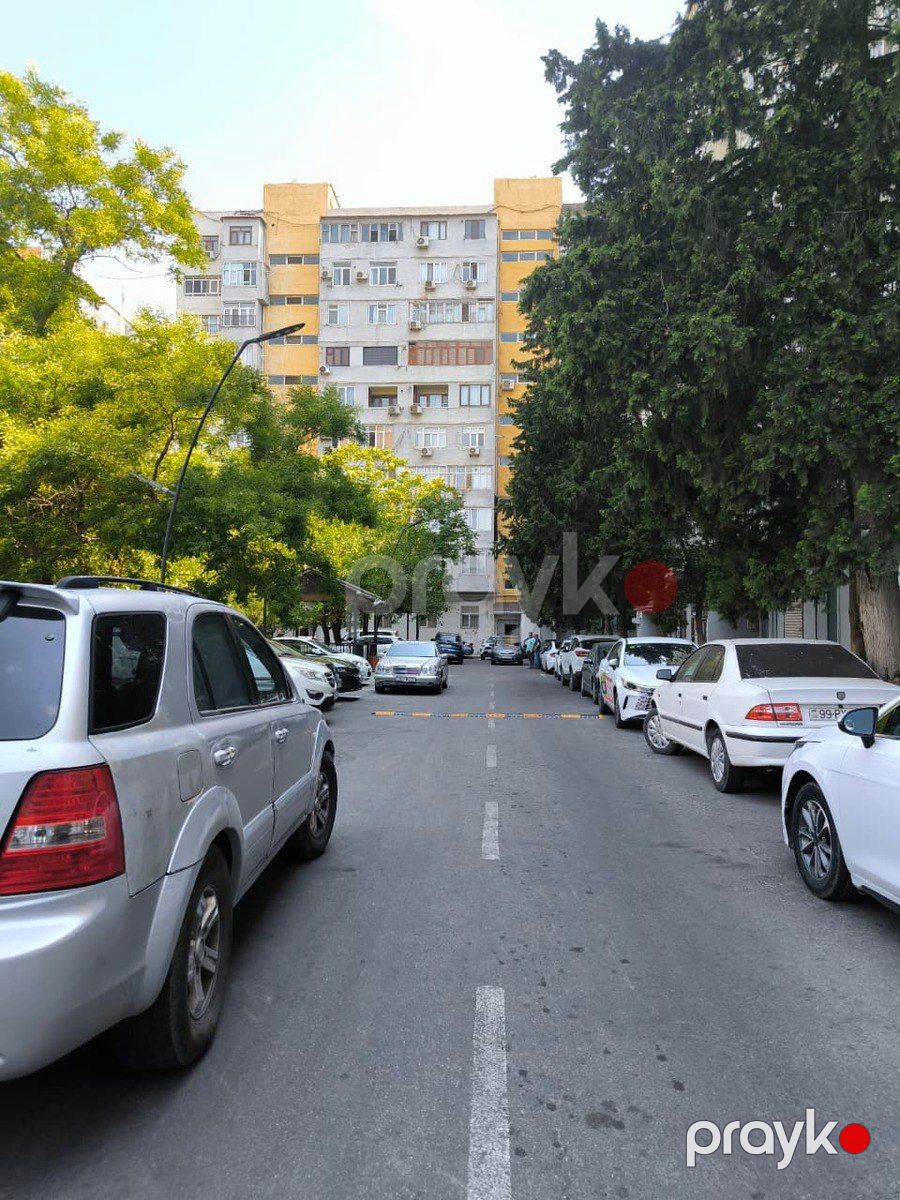 Satılır 1 otaqlı köhnə tikili 41 m² — Mənzil, Bakı (2)