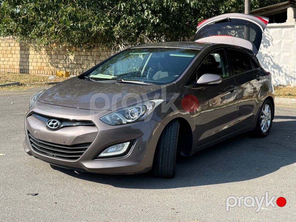 Hyundai i30, 1.6 L, 2012 il, 207 000 km — Avtomobillər, Şəki (2)