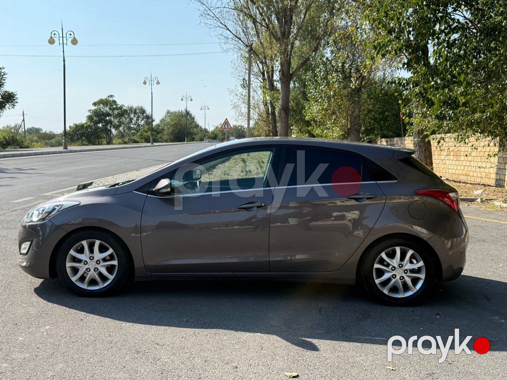Hyundai i30, 1.6 L, 2012 il, 207 000 km — Avtomobillər, Şəki (4)