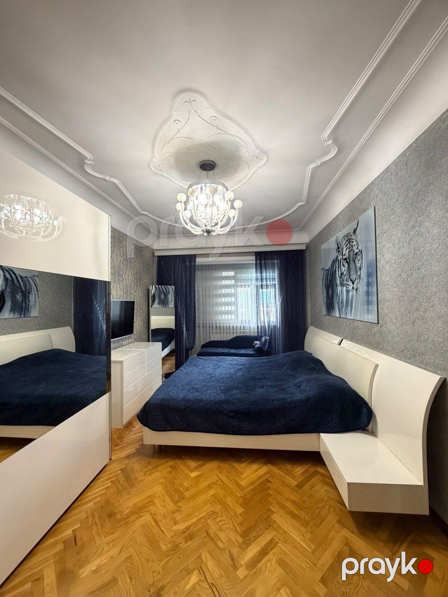 Satılır 4 otaqlı köhnə tikili 90 m² — Mənzil, Bakı (2)