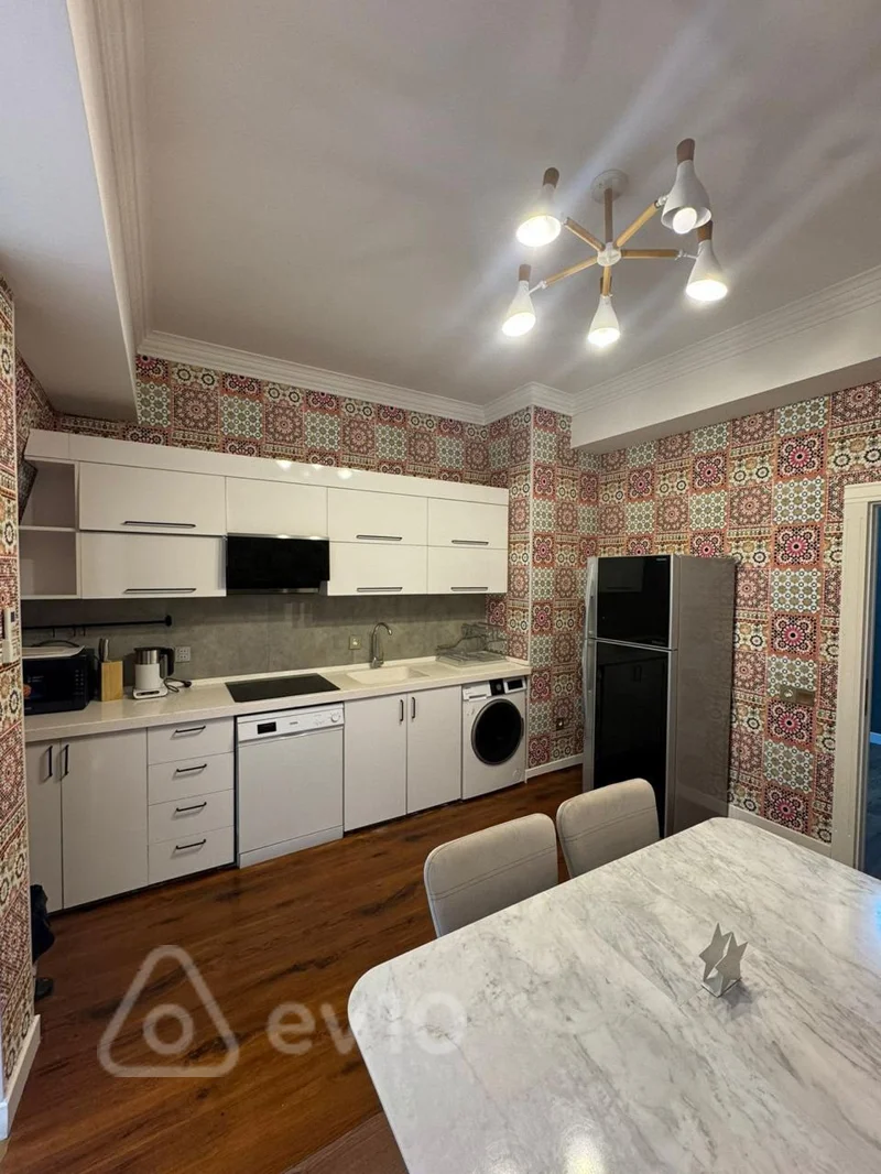 4 otaqlı mənzil, 150 m², 1-ci Yaşıl Ada küçəsi — kirayə — Mənzil, Bakı (5)