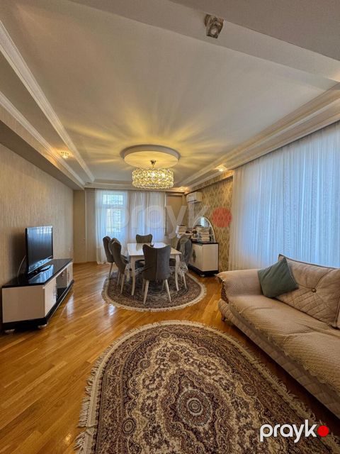 Satılır 3 otaqlı yeni tikili 120 m² — Bakı