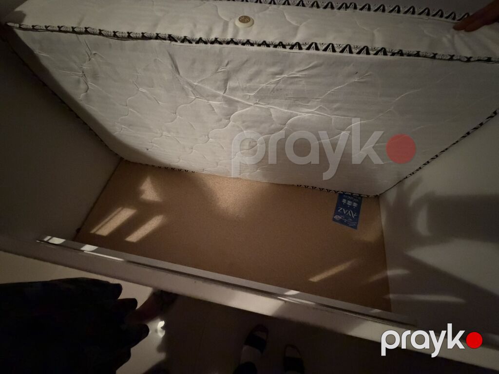 Uşaq bewiyi hemde krovat olur matrasla birge verirem mohkem birweydi — Bəşikləri, Digah (3)