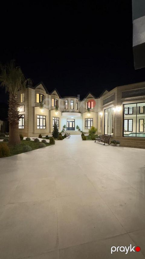 Satılır 7 otaqlı həyət evi/bağ evi 600 m² — Bakı