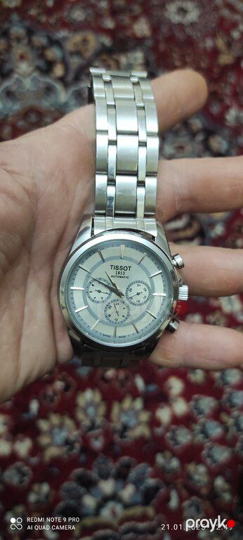 Qol saatı "Tissot" — Gəncə