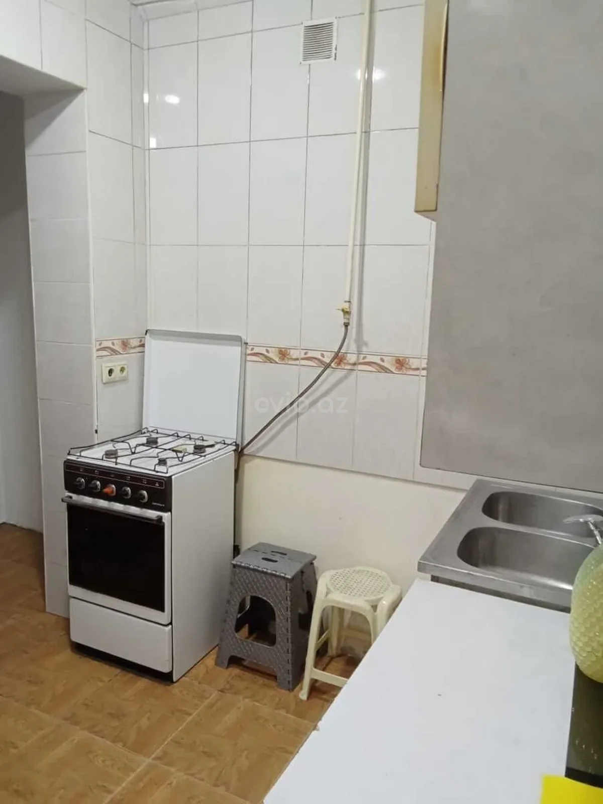 2 otaqlı orta təmirli mənzil satılır Yasamal qəsəbəsində — Mənzil, Bakı (6)