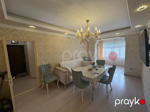 Satılır 2 otaqlı köhnə tikili 65 m² — Bakı