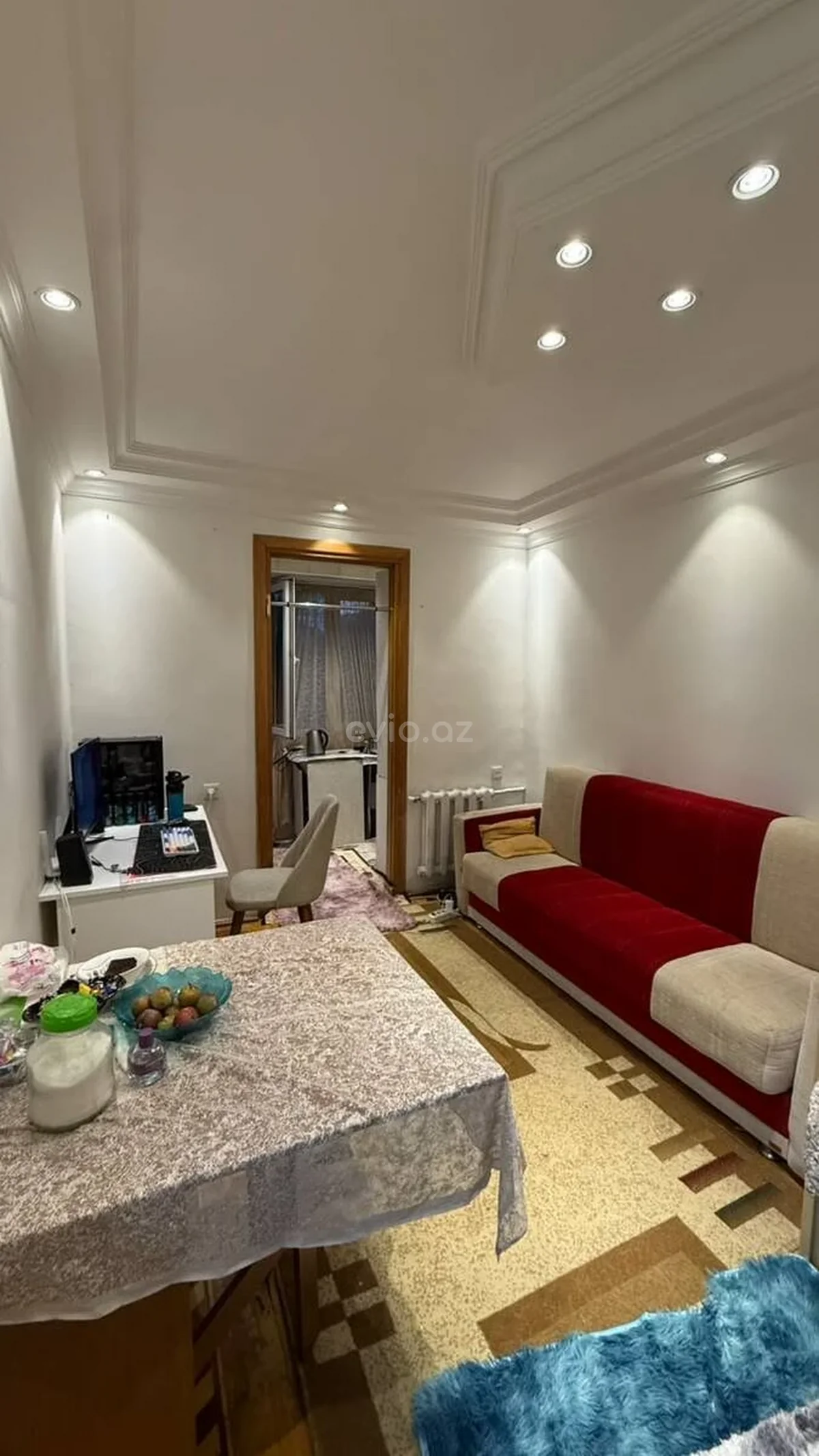 2 otaqlı orta təmirli mənzil satılır 6-cı mikrorayonda — Bakı