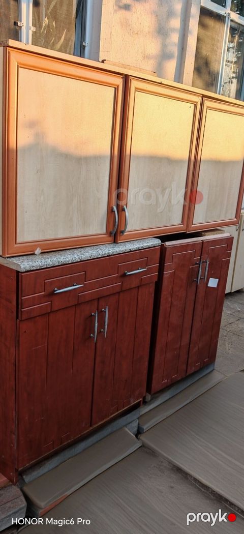 Metbex mebeli satilir 140azn.Ölçüsü aşağı 1.50 yuxarı dolab 1.70 — Digah