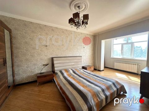 Satılır 5 otaqlı köhnə tikili 120 m² — Bakı