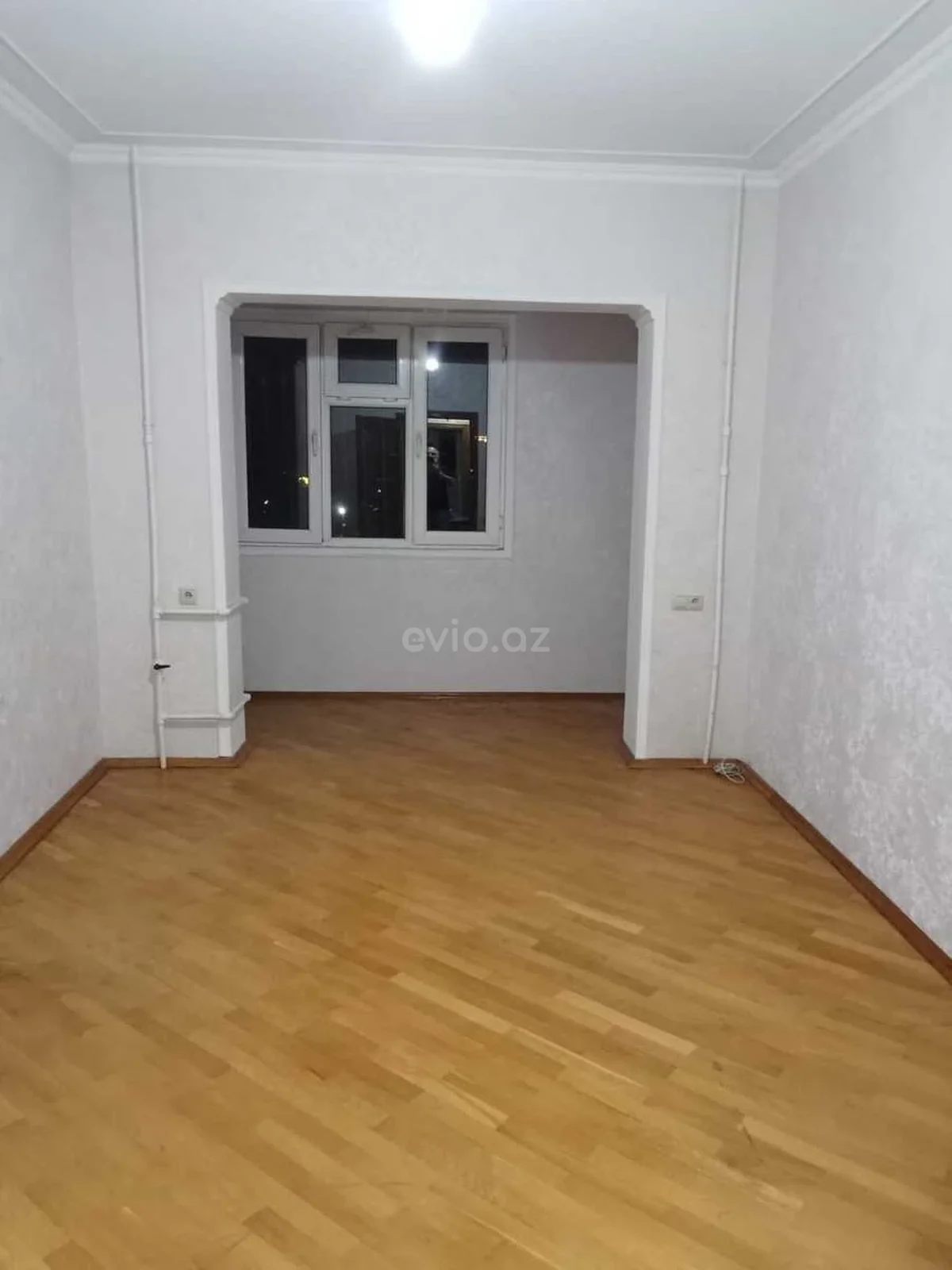 2 otaqlı orta təmirli mənzil satılır Yasamal qəsəbəsində — Bakı