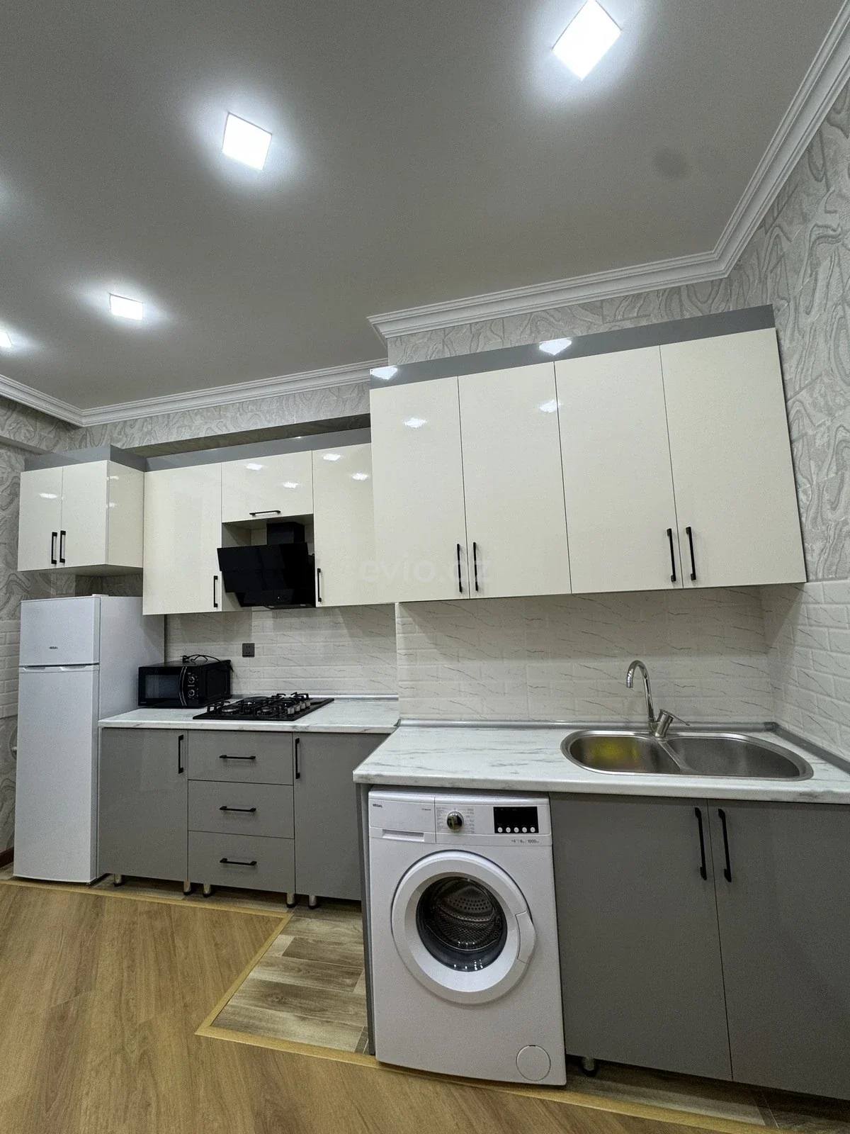 Kirayə 2 otaqlı mənzil 8 Noyabr metrosu yaxınlığında — Mənzil, Bakı (6)
