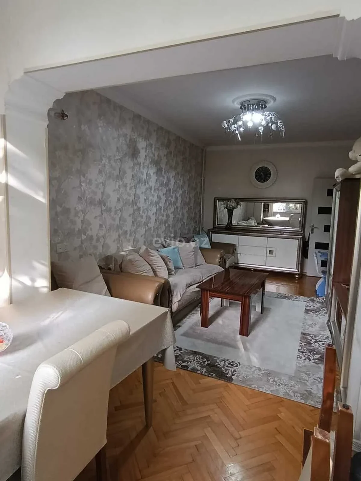 2 otaqlı orta təmirli mənzil satılır 6-cı mikrorayonda — Bakı
