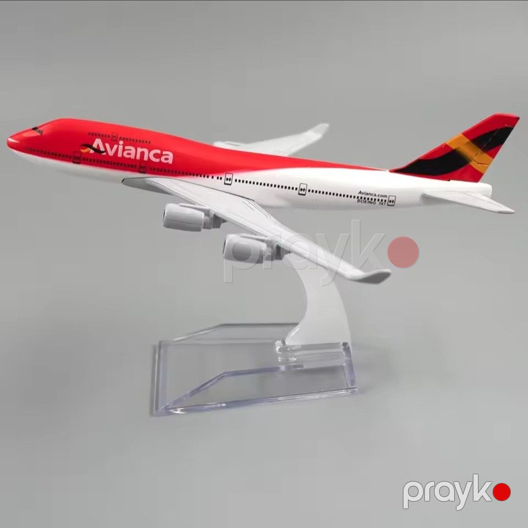 Dekorativ təyyarə modeli Aircraft Avianca Boeing 747 15x14.5x8 sm — Mallar, Bakı (3)